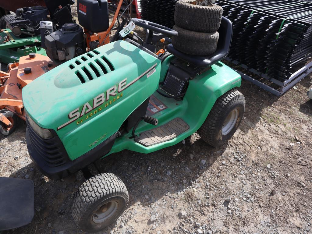 John Deere Sabre Riding Tractor