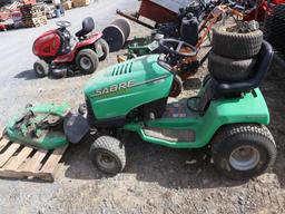 John Deere Sabre Riding Tractor