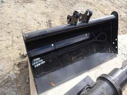Miva Mini Excavator 32" Bucket