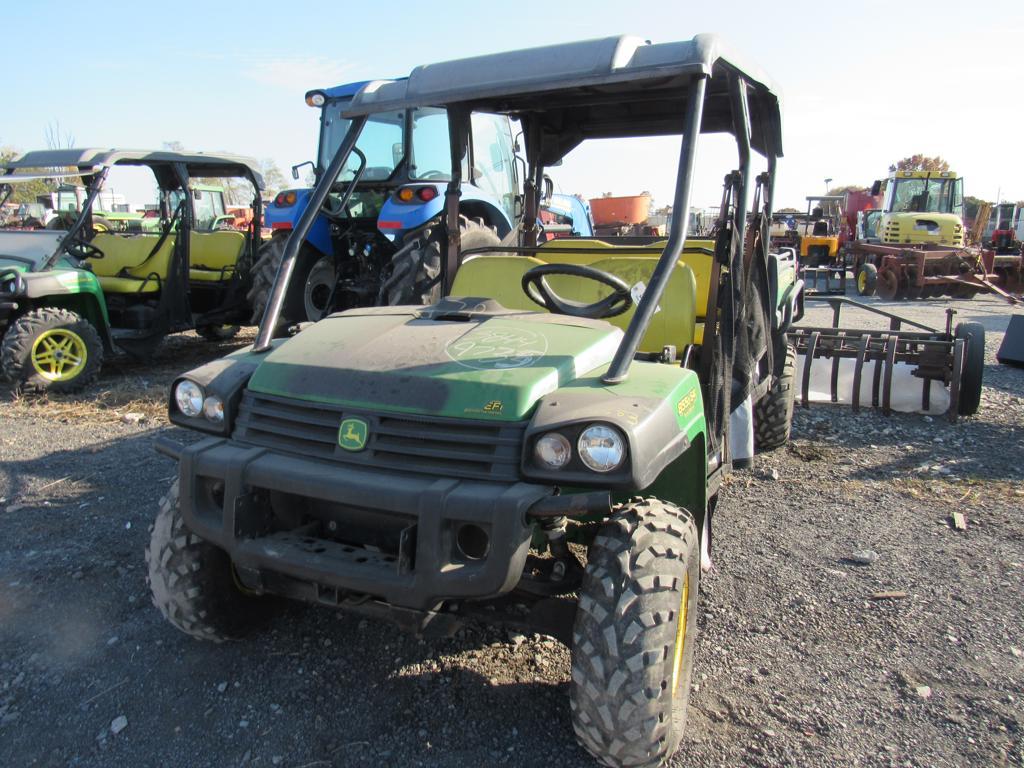 John Deere XUV-855DS4 4x4 Gator
