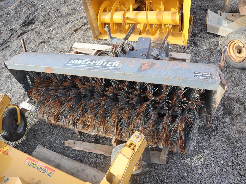 Hustler 3400 Front Cut Mower