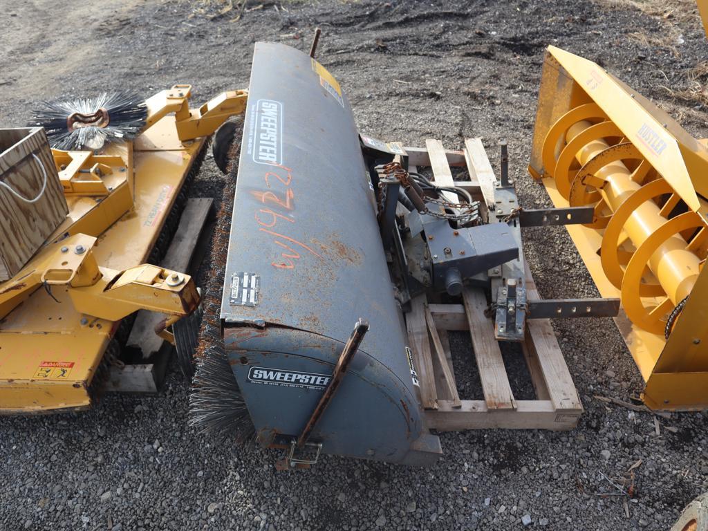 Hustler 3400 Front Cut Mower