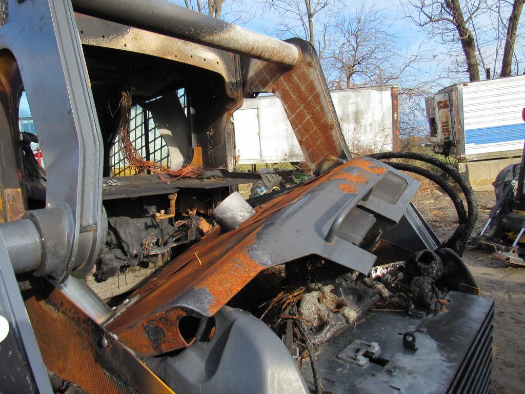 John Deere 325G Skid Steer Loader