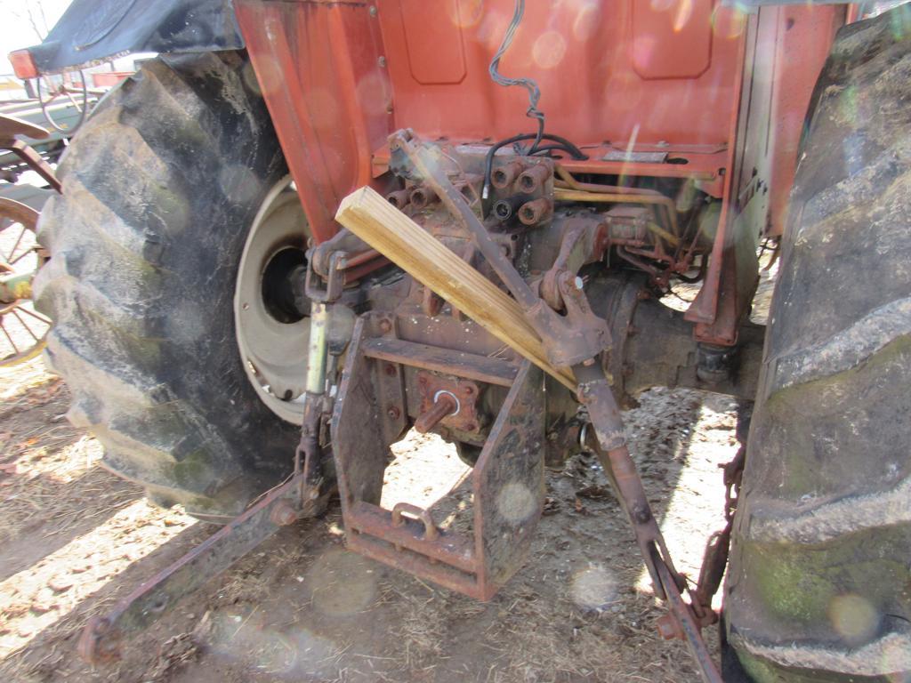 Hesston 6090 Tractor