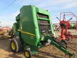 John Deere 459 Round Baler