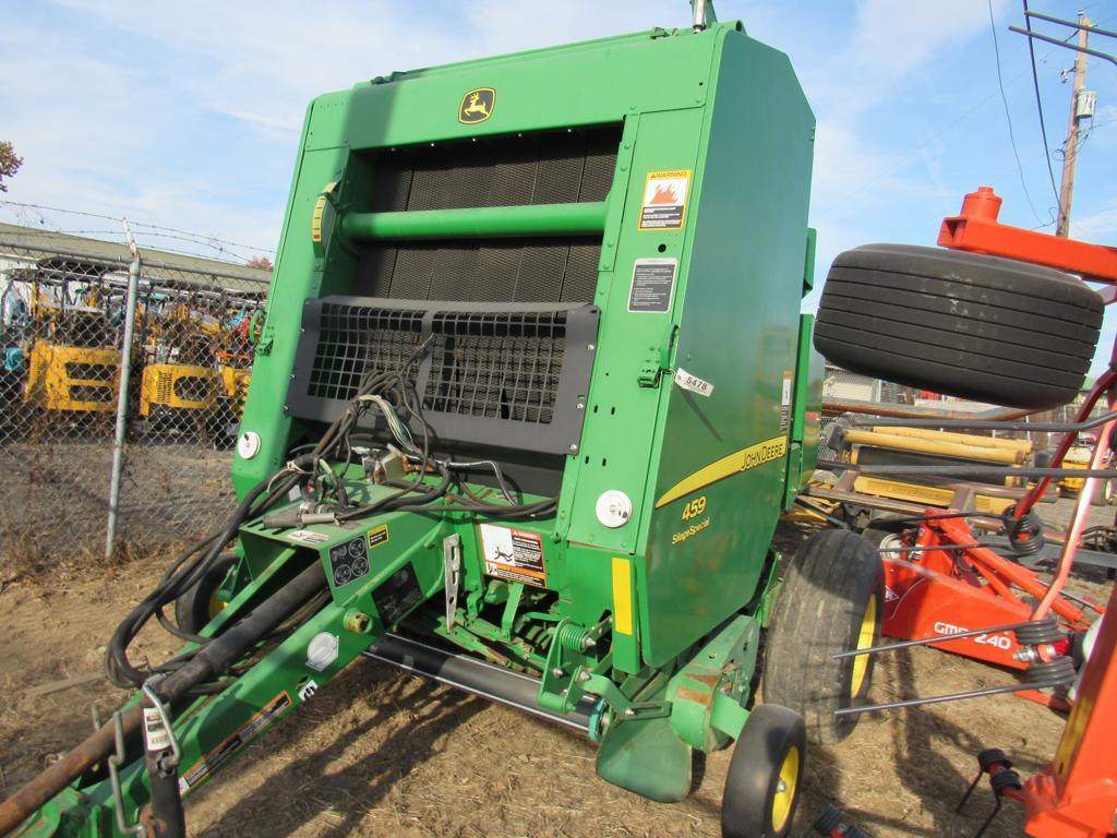 John Deere 459 Round Baler