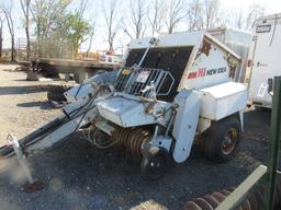 New Idea 484 Round Baler