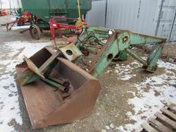 John Deere 148 Loader