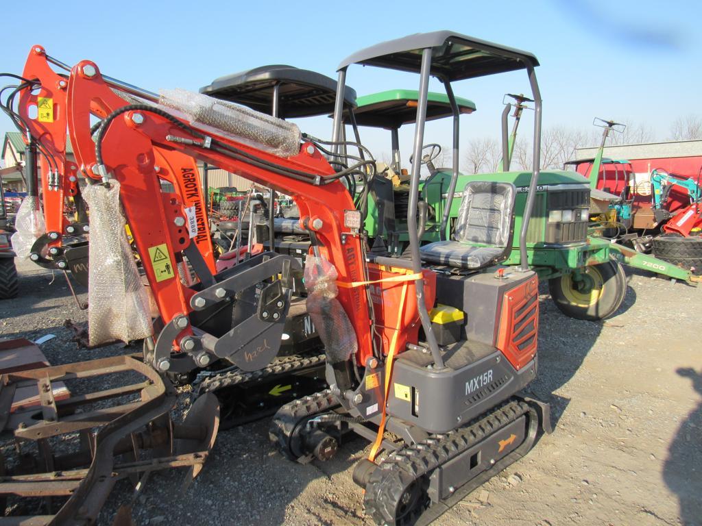 AGT MX15R Mini Excavator
