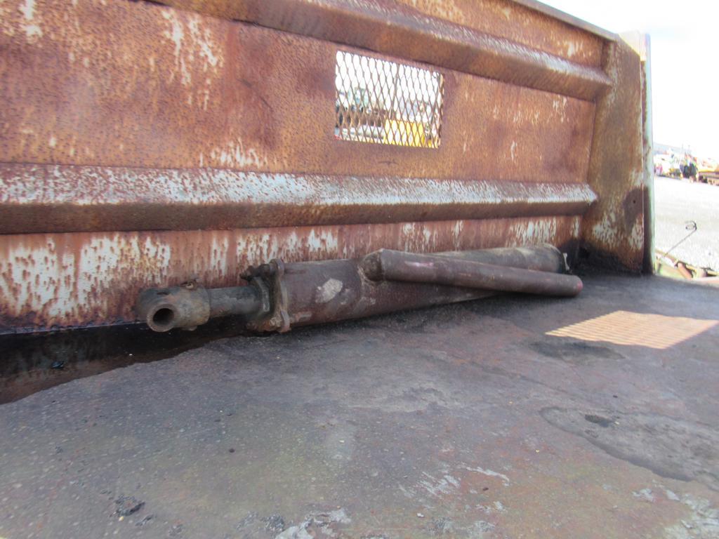 Farm Dump Trailer (NO Title)