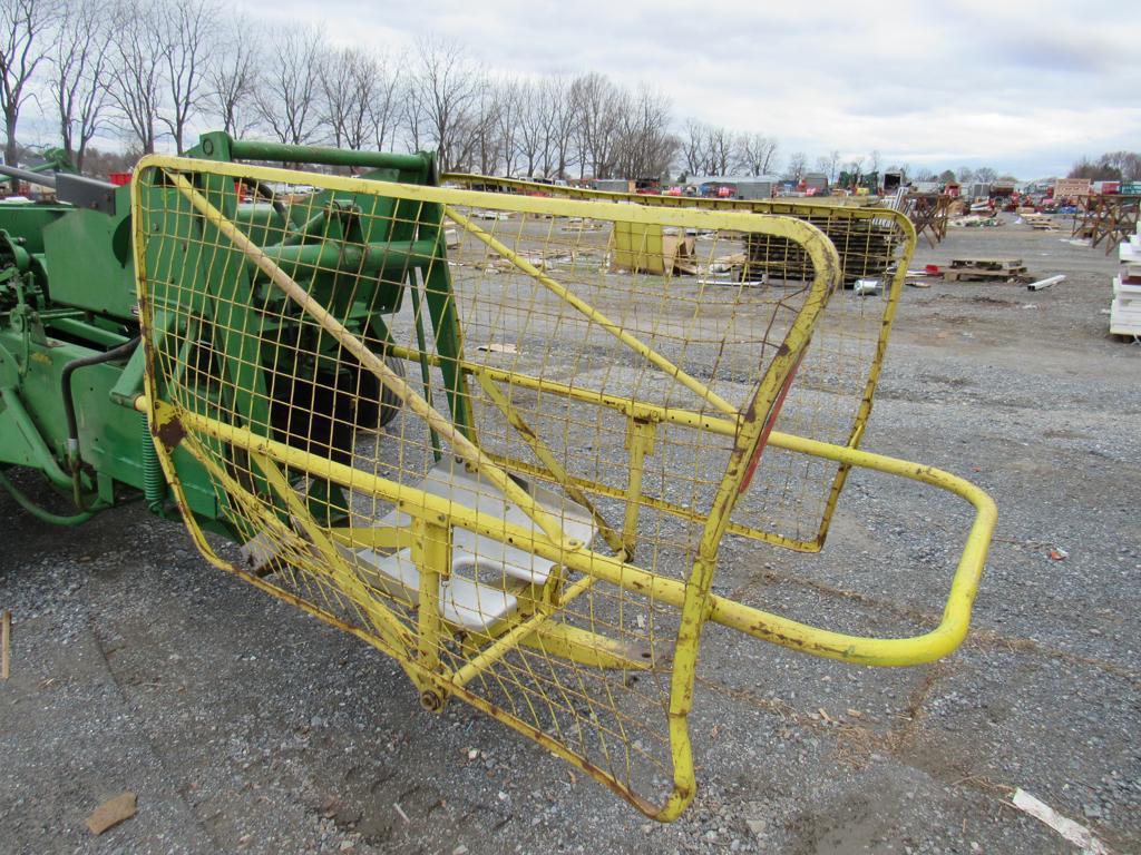 JD 336 baler w/ kicker w/ manuel