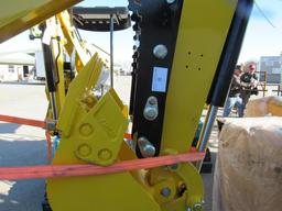 Machpro DM100 Mini Excavator
