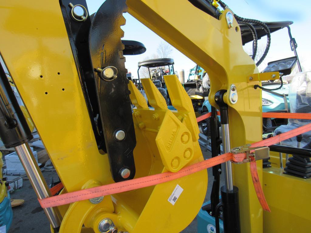 Machpro DM100 Mini Excavator