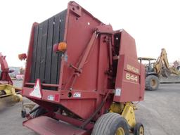 New Holland 644 Round Baler