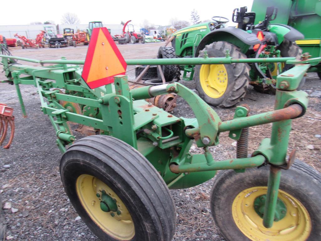John Deere 1450 Plow