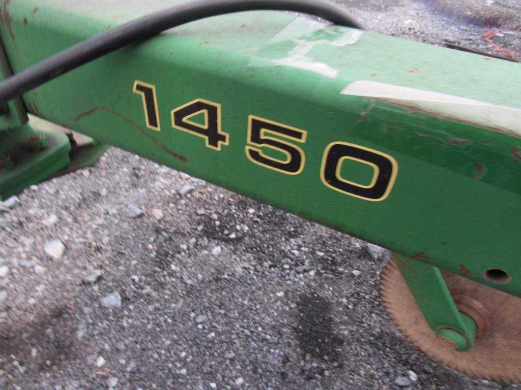 John Deere 1450 Plow
