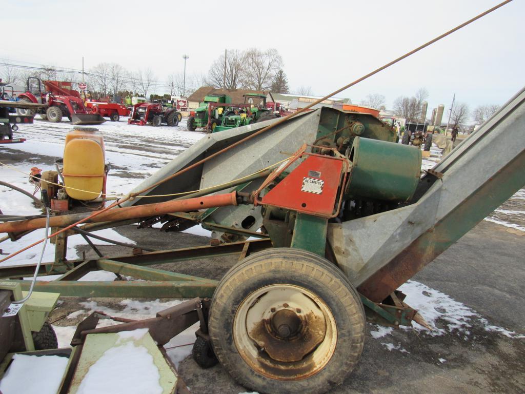 New Idea 323 Cornpicker 1 Row, w/ Manual in Office