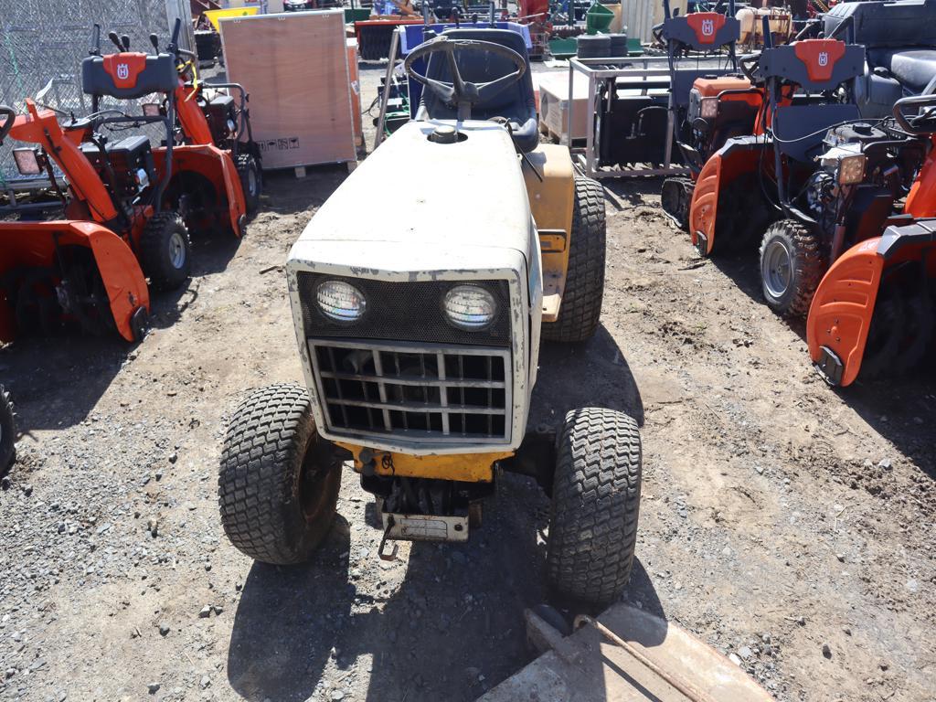 Cub Cadet Hydro 1872 Mower NON-running, 52in deck