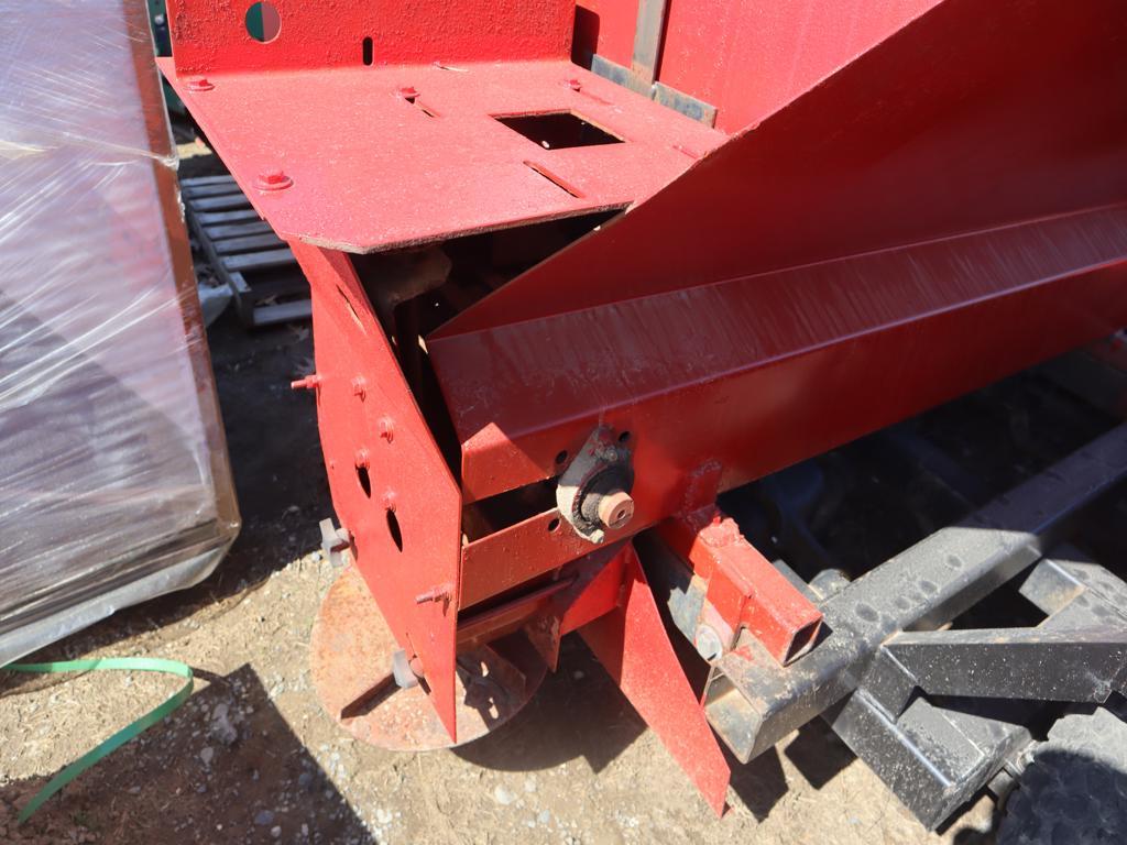 Toro Multi Pro 5200 NON-Running, w/ Top Dresser/Spreader