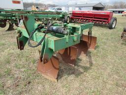 John Deere 3945 Switch Plow