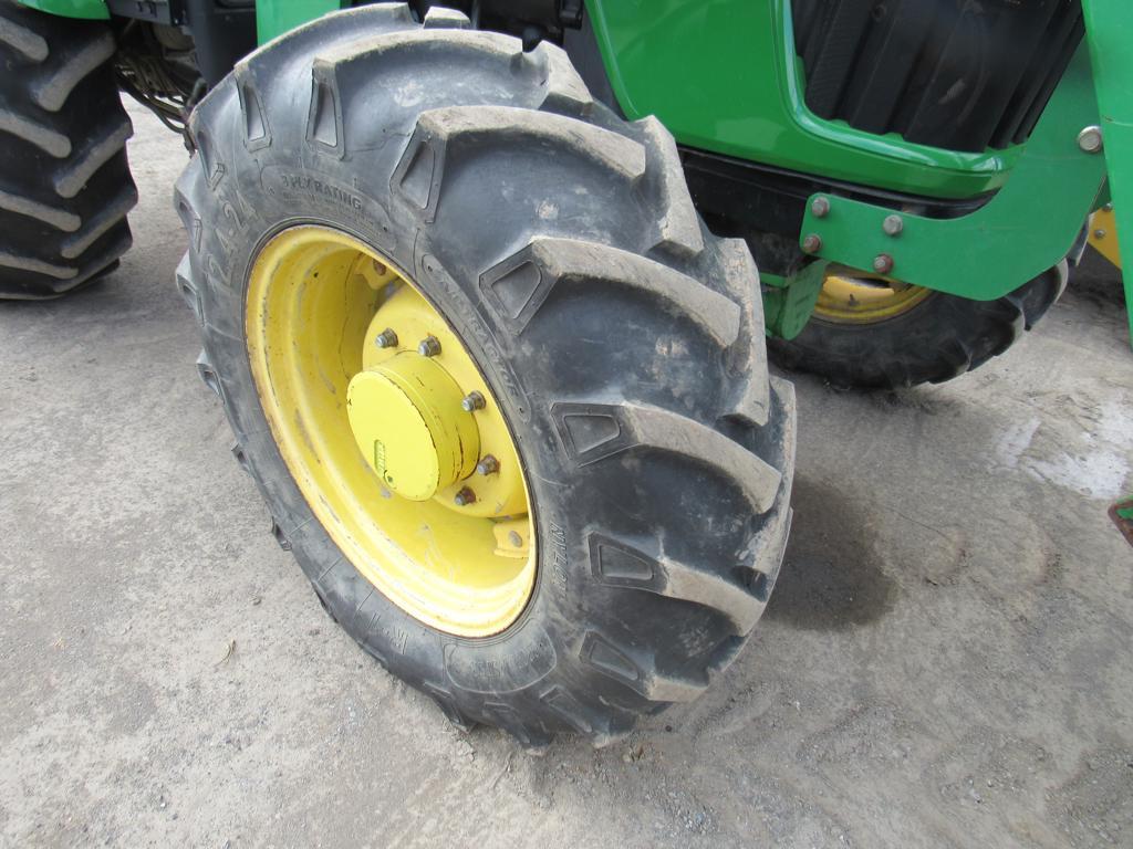 John Deere 5093E 4WD Tractor