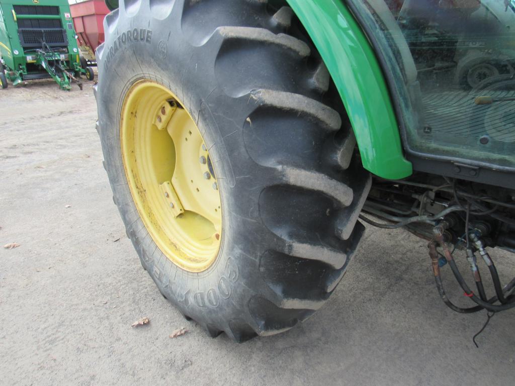John Deere 5093E 4WD Tractor