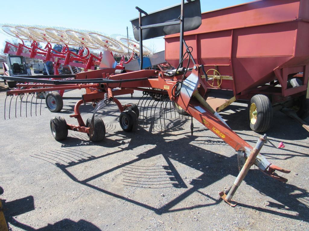 Pequea HR1140 Hay Rake