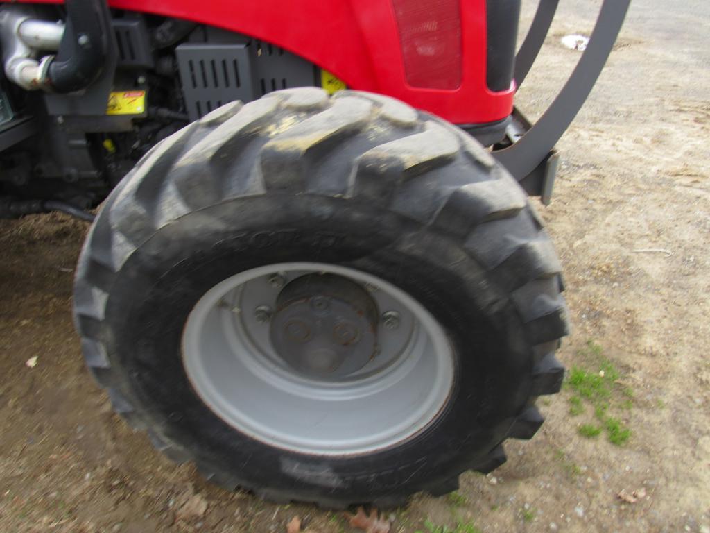 Massey Ferguson 2607H 4WD Tractor