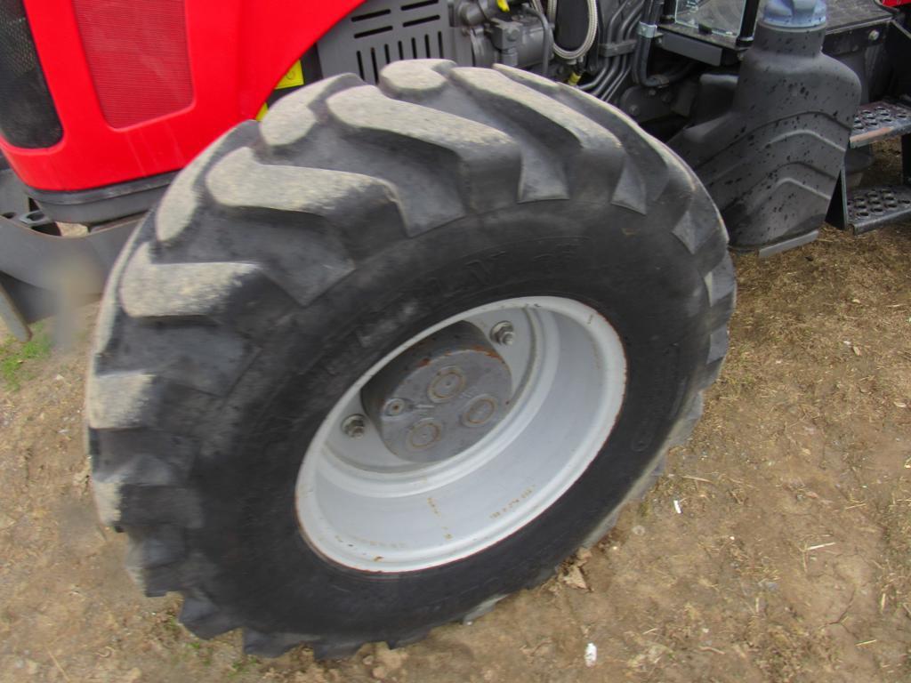 Massey Ferguson 2607H 4WD Tractor
