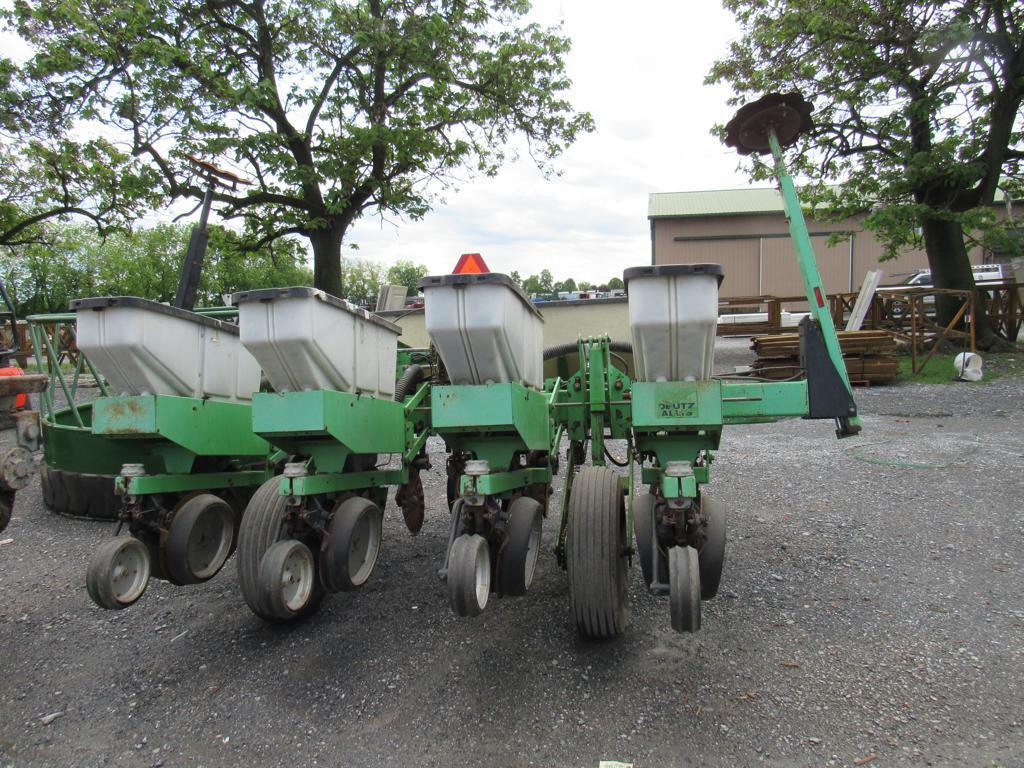 Deutz Allis 385 4 Row Planter