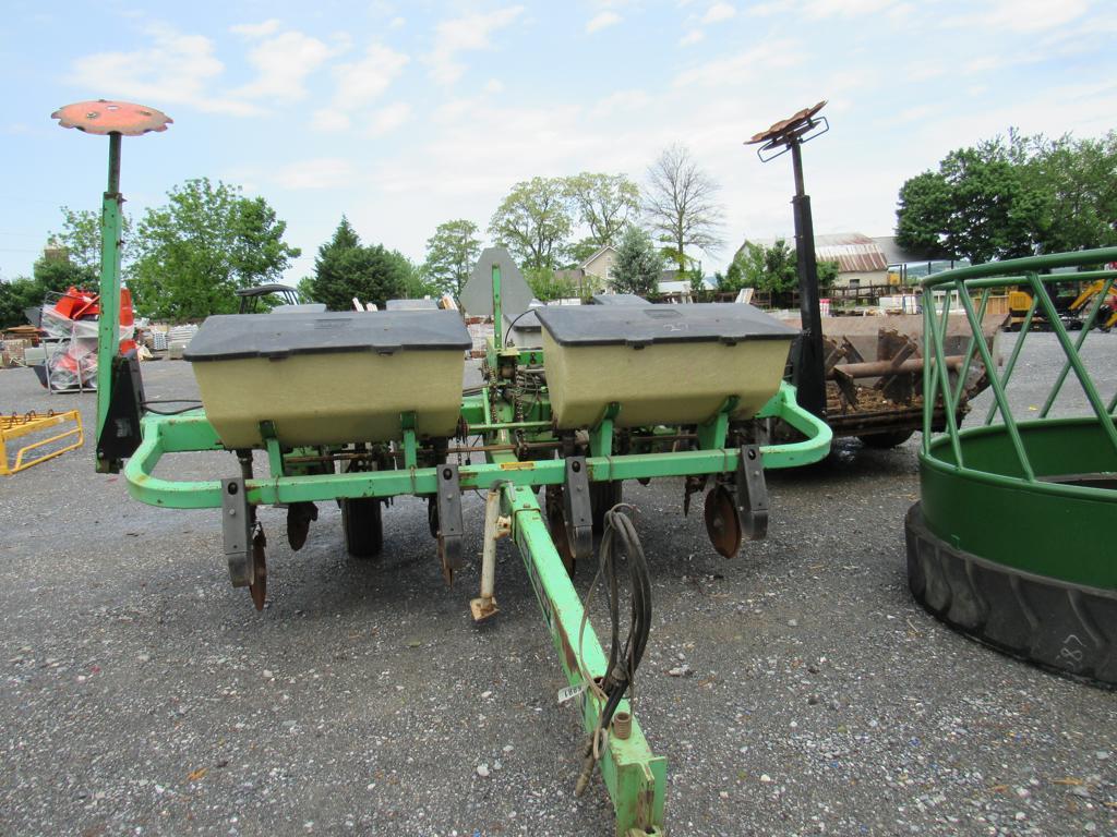 Deutz Allis 385 4 Row Planter