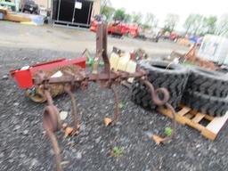 John Deere 3pt Cultivator
