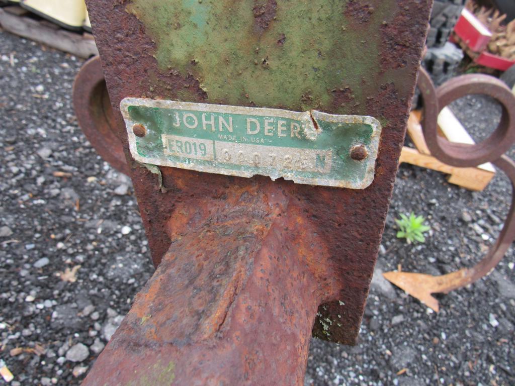 John Deere 3pt Cultivator