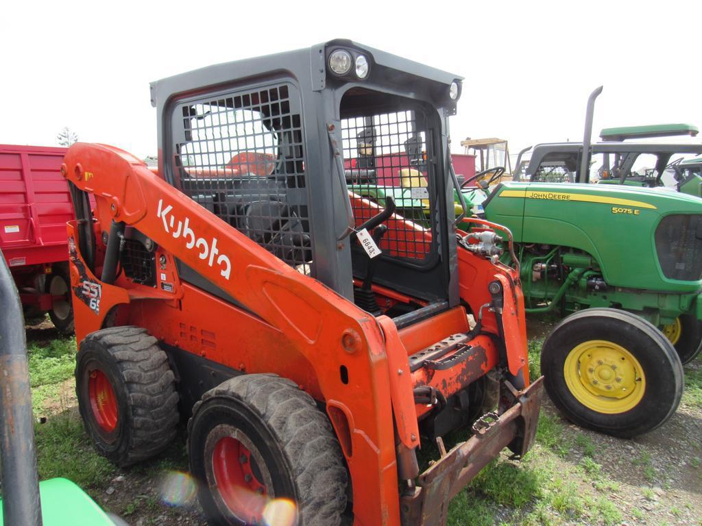 Kubota SSV65 Skid Steer