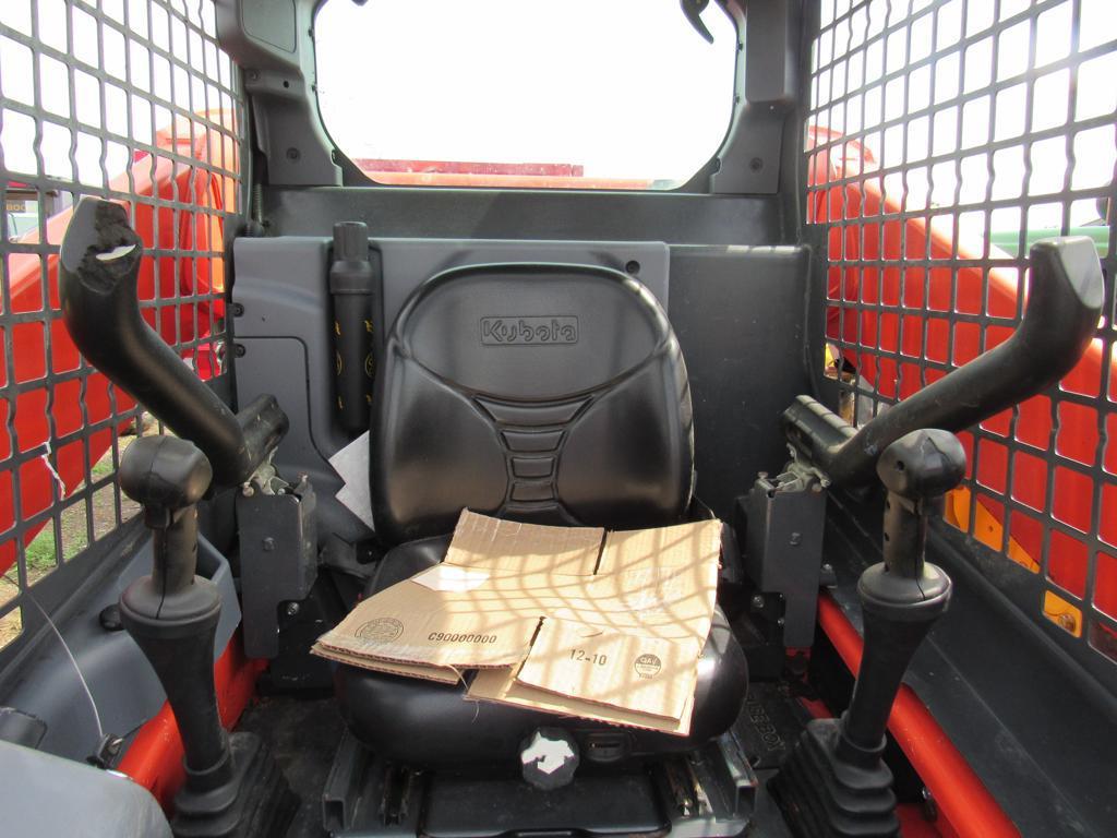 Kubota SSV65 Skid Steer