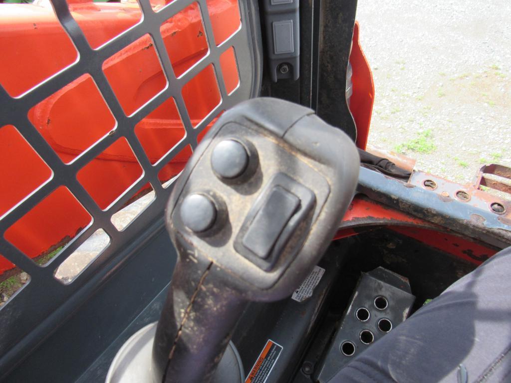 Kubota SSV65 Skid Steer