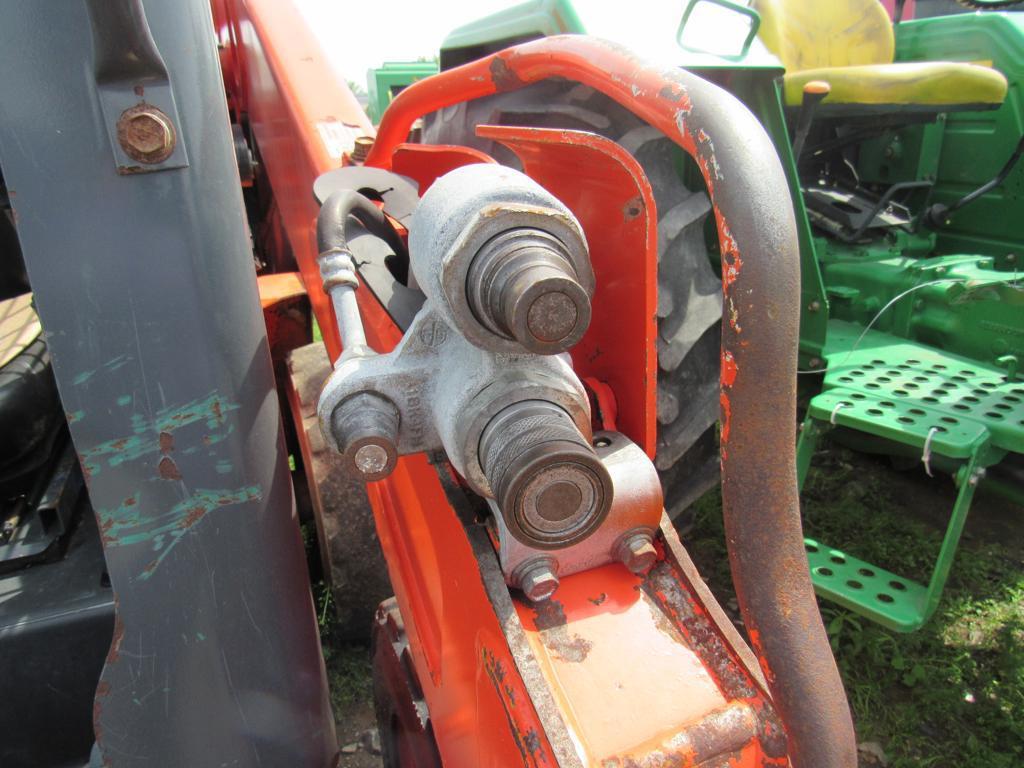 Kubota SSV65 Skid Steer