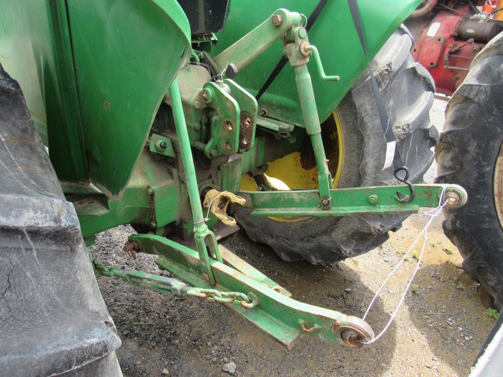 John Deere 1050 4x4 Tractor