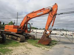 2010 Doosan DX225LC Trackhoe