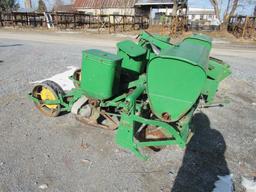 John Deere 1240 Corn Planter