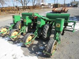 John Deere 1240 Corn Planter