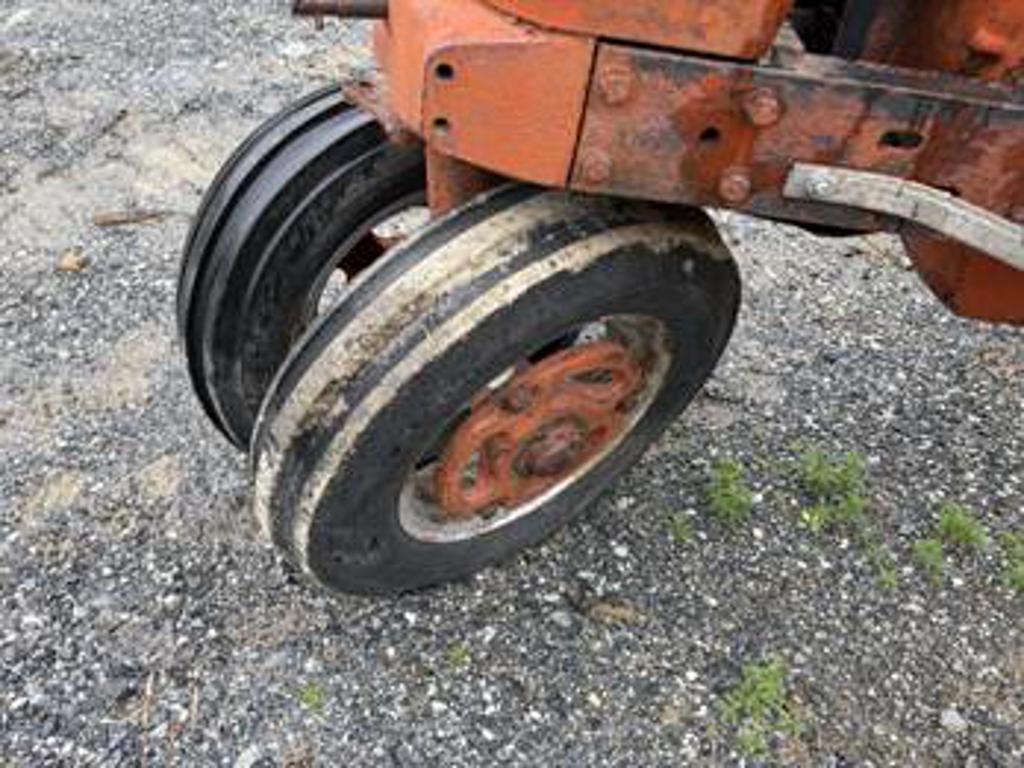 Farmall M 2WD Tractor