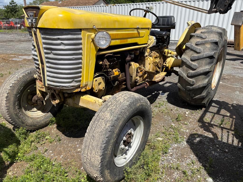Massey Ferguson 2WD Tractor