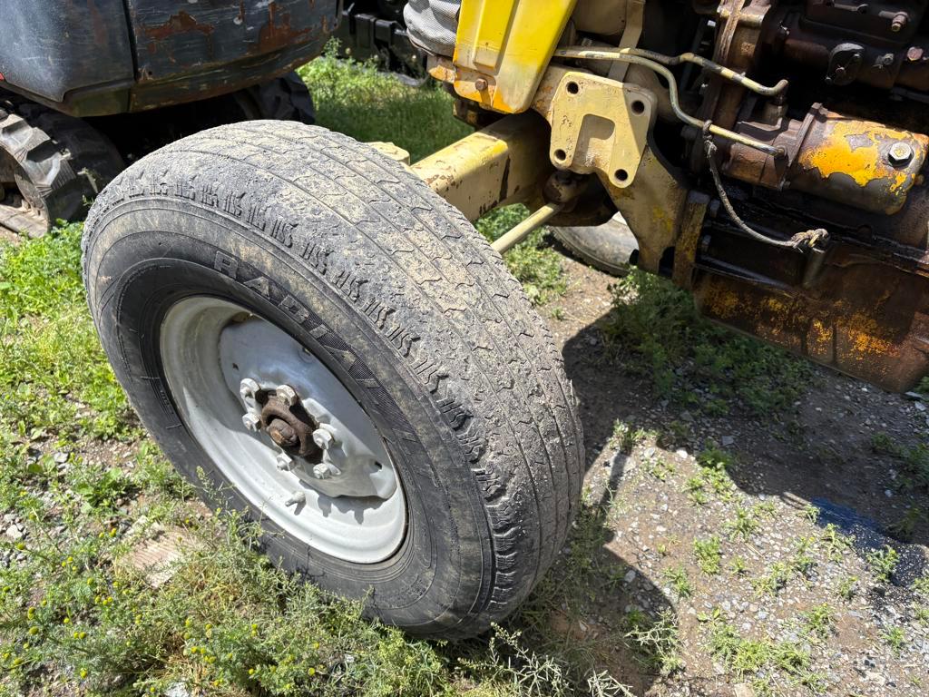Massey Ferguson 2WD Tractor