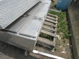 Northern Truck Tool Box w/ Key