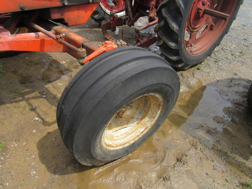 Allis Chalmers 185 Tractor