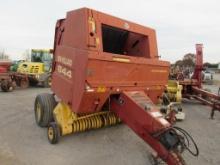 New Holland 644 Round Baler