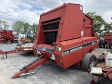 International 8460 Round Baler