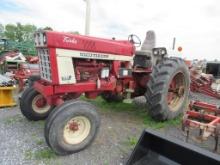 International 1466 Tractor