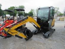 AGT Mini Excavator QNT30